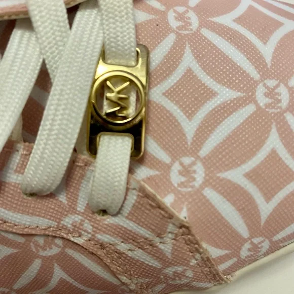 Michael Kors Low Profile Keaton Sneakers. Powder Blush Color. MK Monogram 9.5 - Picture 4 of 8